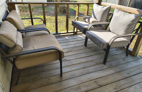 Athens House | Cozy 3BR Home, Patio + Firepit, Sleeps 6