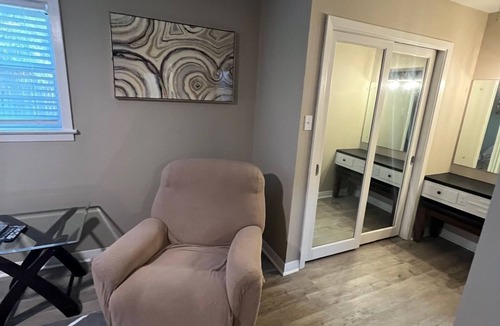 Pine Bluff House | Cozy 3BR Home w/Modern Touches
