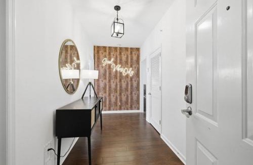 West End Apartment | Cozy 3BR Near Vanderbilt & Downtown| Parking