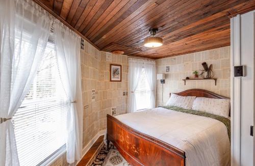 Benton House | Cozy 3BR Octagon Cabin-Near Ricketts Glen