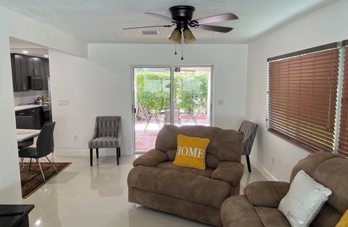 Miramar House | Cozy 3BR Retreat 5M Hard Rock.