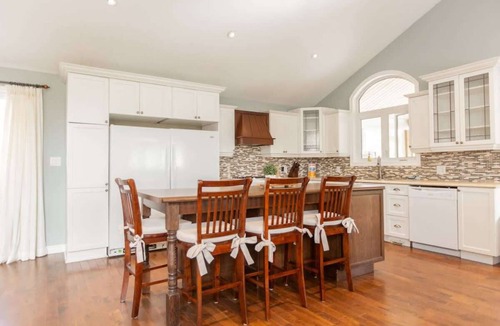 Barrie House | Cozy 3BR Retreat Near Centennial Beach
