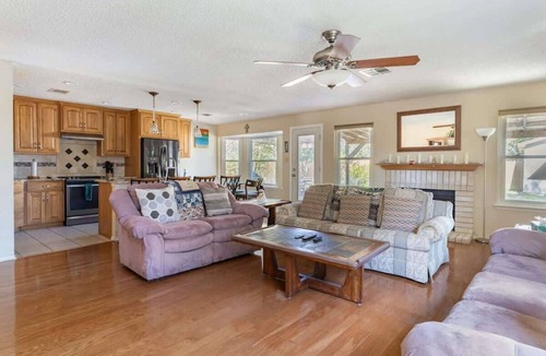 Settlers Ridge House | Cozy 3BR Retreat w/Outdoor Dining & BBQ Grill