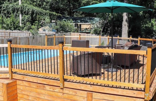Grandview House | Cozy 3BR w/Pool, Fire Pit, Near KC Stadiums & Fun