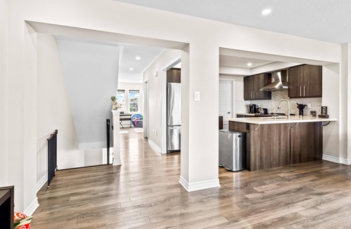 Brampton House | Cozy 3BR with Home Theatre ~Perfect for Long Stays