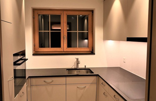 Klosters Dorf Apartment | Cozy 4 1/2 room maisonette with Arvenstube with a view of the mountains