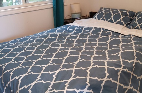 Omemee Cottage | Cozy 4 bed room waterfront Pigeon Lake Cottage
