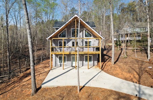 Westminster Cabin | Cozy 4-bedroom cabin with AC, WiFi in Lake Hartwell - Near Clemson