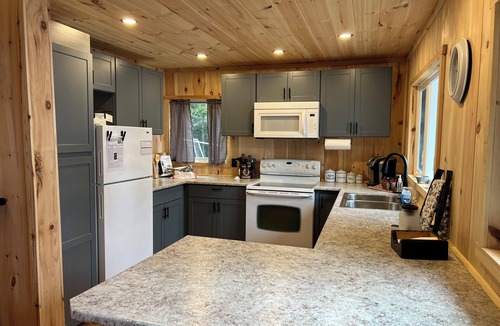 Sinclair Cabin | Cozy 4-bedroom cabin in lovely Cross Lake