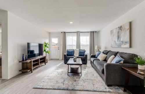 New Braunfels House | Cozy 4-Bedroom Home - Perfect for Extended Stays!