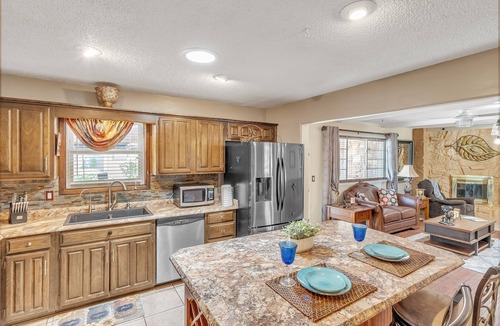 Tulsa House | Cozy 4 Bedroom Home - Minutes to Downtown Tulsa by RedAwning