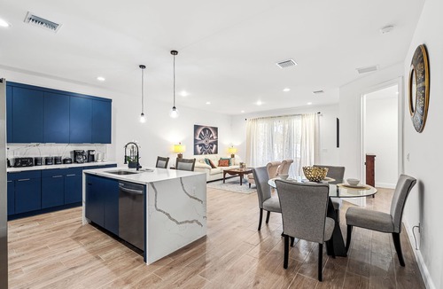 Lake Worth Corridor House | Cozy 4-bedroom home with AC and WiFi and more in delightful city of Greenacres