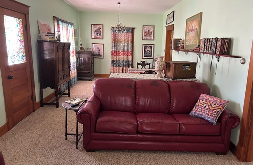 Rushville House | Cozy 4-bedroom house with WiFi and AC in Pleasant Rushville