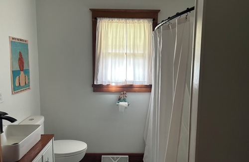 Rushville House | Cozy 4-bedroom house with WiFi and AC in Pleasant Rushville