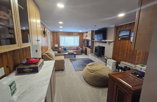Peru Ski Chalet | Cozy 4-Bedroom Ski Chalet in Serene Peru VT with Hot Tub AC and fitness room