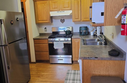 Warrens Cabin | Cozy 4 Beds 3.5 Baths Near Jellystone/Three Bears Resort Warrens, WI