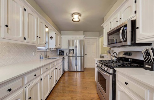 Edmond House | Cozy 4BR (2 Kings) Retreat Near Oklahoma Christian