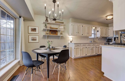 Edmond House | Cozy 4BR (2 Kings) Retreat Near Oklahoma Christian