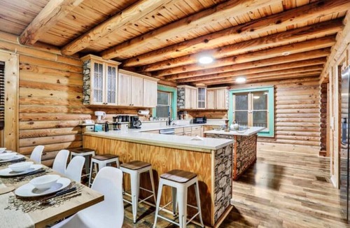 Florahome Cabin | Cozy 4BR Cabin with pool, BBQ