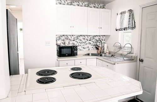 Clearfield House | Cozy 4BR Home – Two Living Spaces & Great Access