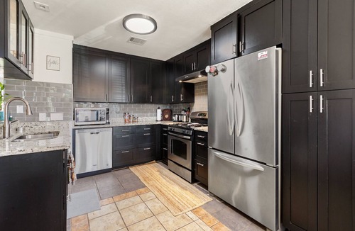 McKinney House | Cozy 4Br House w/Hot Tub, Mins to Downtown!
