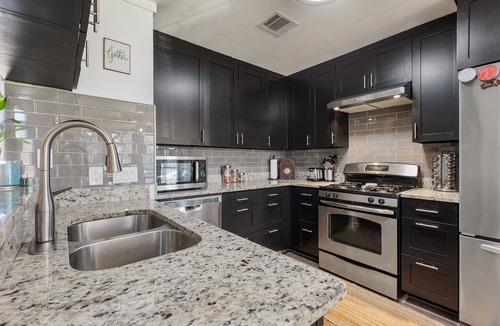 McKinney House | Cozy 4Br House w/Hot Tub, Mins to Downtown!
