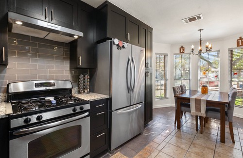 McKinney House | Cozy 4Br House w/Hot Tub, Mins to Downtown!
