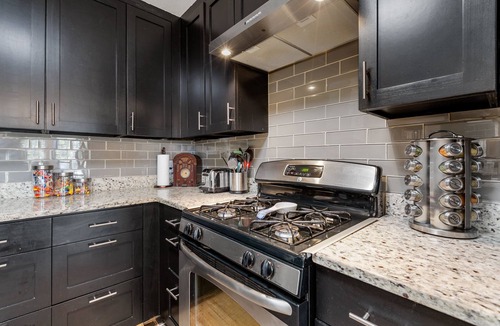 McKinney House | Cozy 4Br House w/Hot Tub, Mins to Downtown!