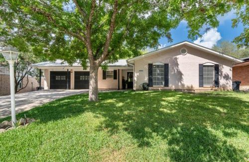 North San Antonio - SAT House | Cozy 4BR House with BBQ near Six Flags & SeaWorld