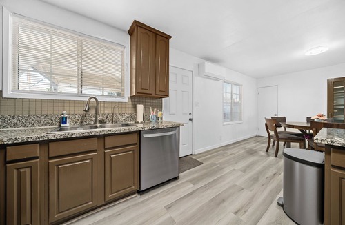 City of Industry House | Cozy 4BR/Private Backyard/Garage Parking