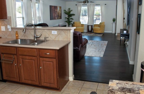 Converse House | Cozy 4BR Retreat Near Randolph AFB & Ft Sam