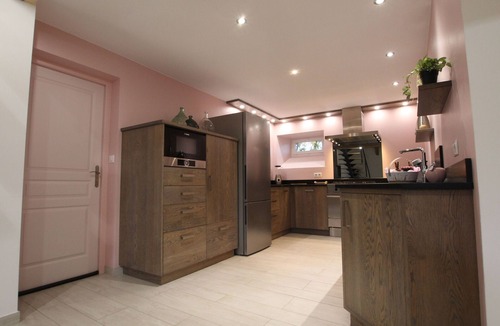 Freycenet-la-Cuche Cottage | Cozy 5-bedroom lodge near Freycenet-la-Cuche, perfect for families and friends, pet-friendly