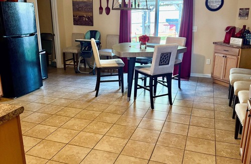 Normal House | Cozy 5 bedroom/9 beds, 3 full baths with game room