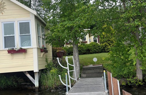 South China Cabin | Cozy 500sf cabin with private dock