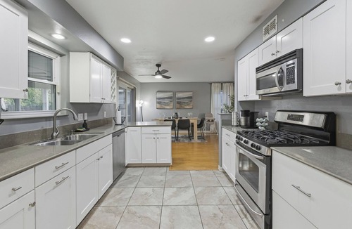 Parker Lane House | Cozy 5BD/fun house