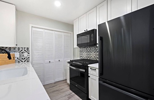 Parker Lane House | Cozy 5BR Home | Sleeps 12 | Near Downtown Austin