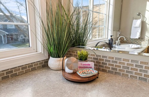 Meridian House | Cozy 5BR w Fire Pit BBQ Near Topgolf Fun