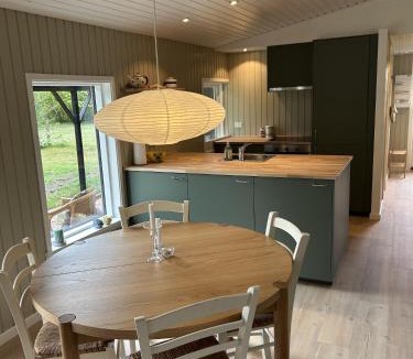 Juelsminde House | Cozy 6 person holiday home in Juelsminde - 5 minutes walk to the beach