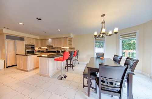 Ajax House | Cozy 6BR Deer Creek Golf Course Estate Home in Ajax