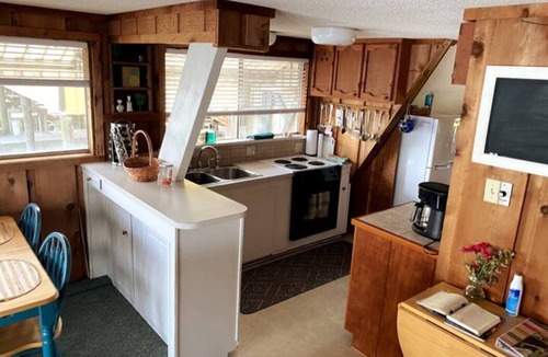 Oscar House | Cozy A-Frame Cabin on False River