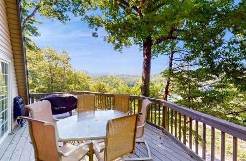 Flat Hollow Marina House | Cozy A Frame Cabin Sleep 8 Near Marina Deck Grill