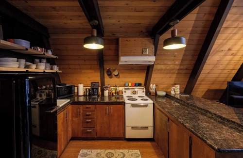 Skykomish Cabin | Cozy A-Frame cabin with hot tub