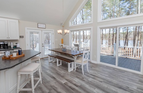 Wise House | Cozy A Frame on the lake!