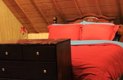 Union Dale Ski Chalet | Cozy A -Frame Chalet, Kitchenette, Treehouse View (C)