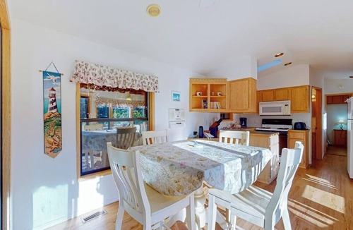 Brookings Cabin | Cozy abode steps from the beach with a private hot tub and nautical theme