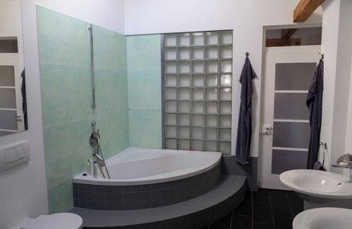 Neuhausen am Rheinfall Apartment | Cozy accommodation by the Rhine Falls