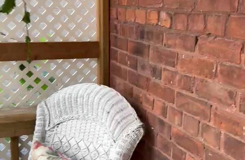 Vankleek Hill Apartment | Cozy ACCESSIBLE oasis with AC, WiFi, Kitchenette in charming Vankleek Hill