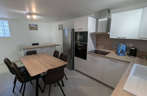 Chilleurs-aux-Bois Cottage | Cozy accommodation with air conditioning, 4 bedrooms, terrace, parking - 6 pers.