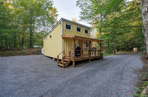 Brantingham Cabin | Cozy Adirondack Cottage for Two