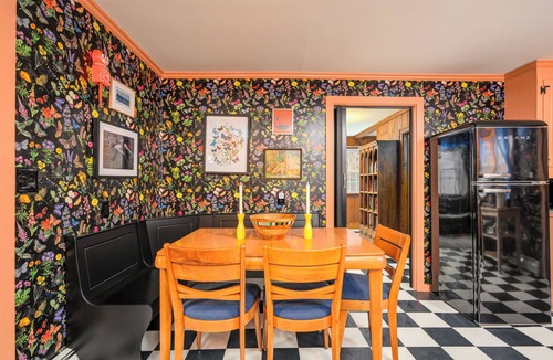 Hadley Condo | Cozy Adirondack Cottage Getaway